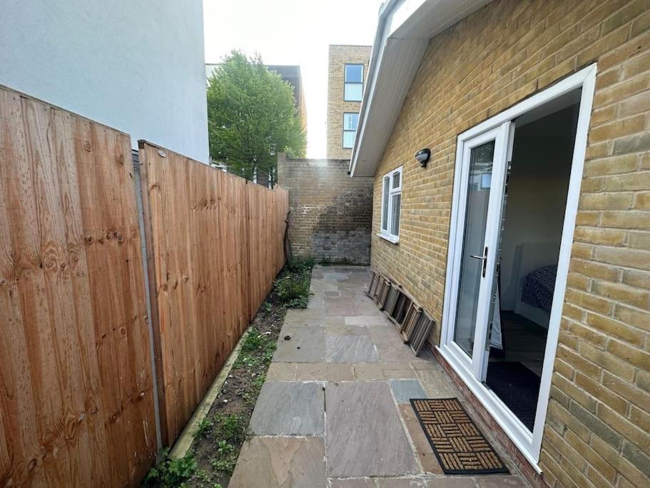 2 Bedroom House,brownhillrd Se6 Vakantiehuis *